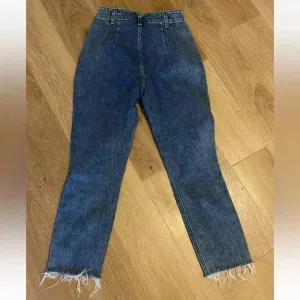 Abercrombie & Fitch‎ Ultra High Rise Mom Jeans women’s Size 27 thumbnail 10