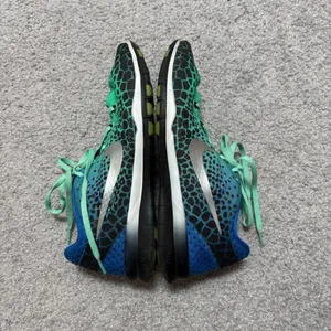 Nike Women’s Green and Blue Gradient Free TR Fit 5 Print Athletic Sneakers thumbnail 4