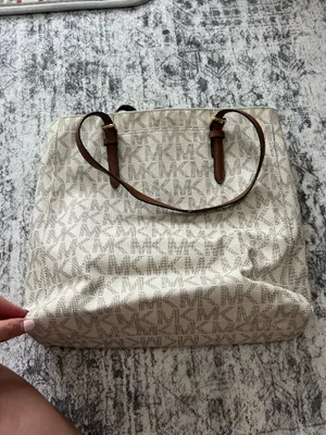 Michael Kors Purse thumbnail 3
