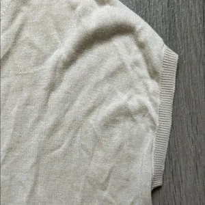 H&M Cream Short Sleeve Women's Tee thumbnail 3