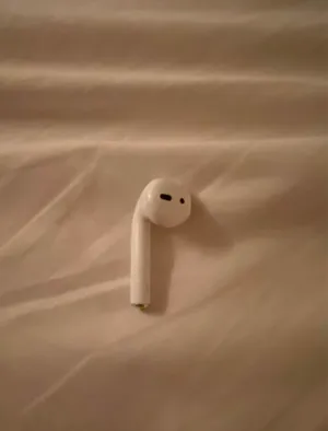 Apple AirPods (2nd Generation) Left Earbud replacement in white thumbnail 2