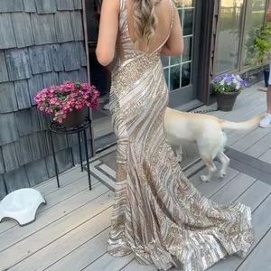 Jovani prom dress 22314 gold and silver sequin vneck open back Size 00 thumbnail 5
