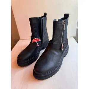 Blondo Gatwick Waterproof Comfort Booties Black Ankle Boots Women Size 9 thumbnail 2