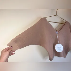 ⭐️Host Pick⭐️ Princess Polly‎ Love More Knit Top Nude Cropped V-Neck NWT thumbnail 3