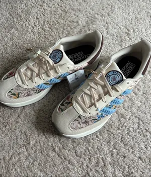 Adidas *Farm Rio sneakers. Size 7 thumbnail 2