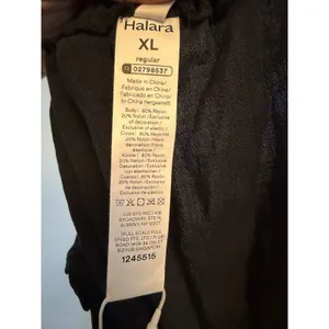 NWT Halara High Waisted Zipper Pocket Capri Linen Feel Pants in Black Size XL thumbnail 8