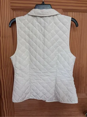 New Directions White Quilted Sleeveless Zip Vest thumbnail 2