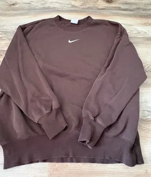 Nike Crewneck Medium Sweatshirt Women’s thumbnail 1