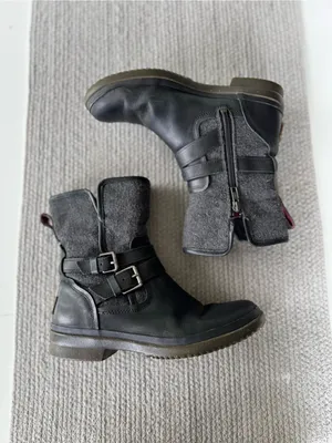 UGG Black Leather Gray Wool Side Zip Moto Boots Booties Size 7 thumbnail 3