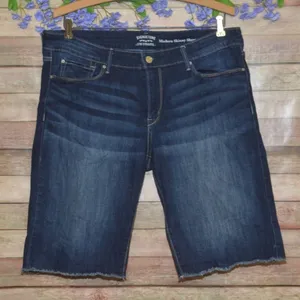 Signature Levis Strauss Size 14 Modern Skinny Shorts Denim Blue Jean Raw Hem thumbnail 1