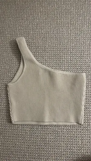 Aritzia Babaton One-Shoulder Tank thumbnail 2