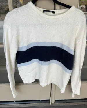 Brandy Melville bernadette sweater thumbnail 1