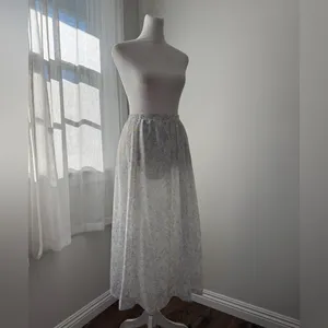 Vintage ‘80s TanJay by Nygard White Floral Print Elastic Waist Midi Skirt thumbnail 5