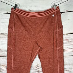 Torrid Active Sz 4 Pink & Red Elastic Waist Performance Crop Leggings w/ Pockets thumbnail 2