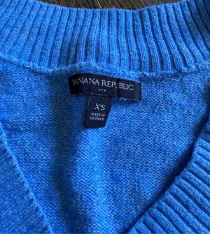 Banana Republic Sweater thumbnail 3