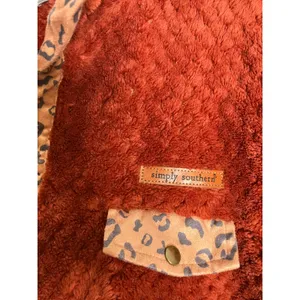 Simply Southern auburn leopard fleece pullover women's size medium preppy trendy thumbnail 2