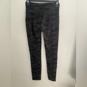 Vuori Dark green Camouflage Leggings size S thumbnail 7