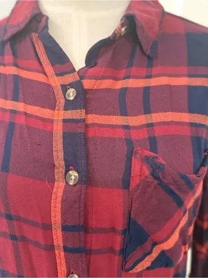 Abercrombie & Fitch Red and Navy Plaid Button-Down Shirt Sz XS thumbnail 3