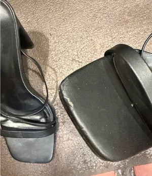 Pretty Little Thing Black Heels Size 6 thumbnail 3