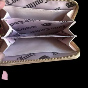 NWOT Juicy Couture Quilted Wallet with Gold Accents pecan beige zippy 6x4 thumbnail 5