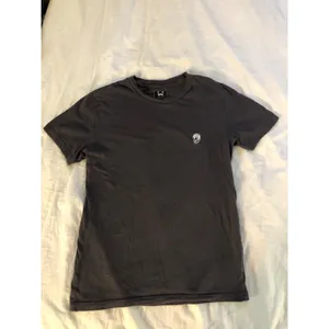 WXYZ graphic skull skeleton t-shirt Size Small thumbnail 2