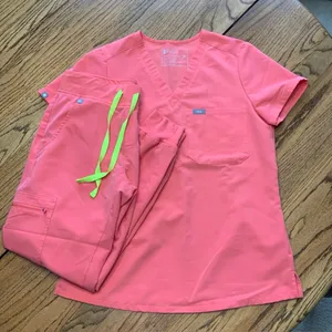 LIMITED EDITION Figs Hot Coral Catarina Scrub Top thumbnail 2