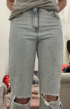 Cotton On straight leg ripped light mom jeans <3 💎 thumbnail 3