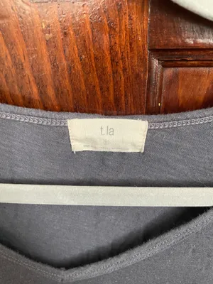 T.La Anthropologie Tee Classic V-Neck thumbnail 2