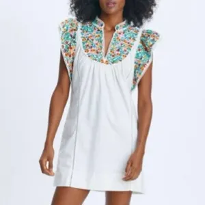Love The Label Mini Dress Medium White Floral Embroidered Flutter Sleeve‎ Boho thumbnail 10