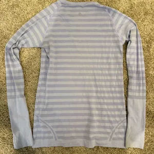 Light purple Lululemon long sleeve thumbnail 9
