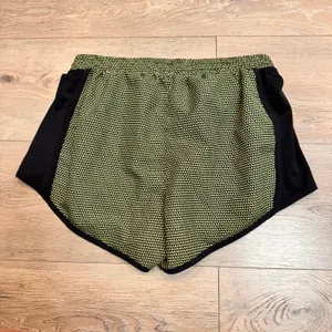 Under Armour Fly By 3" Running‎ Shorts Small S Black Yellow Athletic HeatGear thumbnail 2