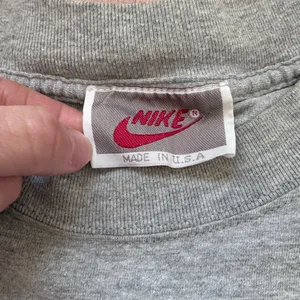 Vintage Reworked Nike Cropped T-Shirt Size XL Gray Patchwork thumbnail 4