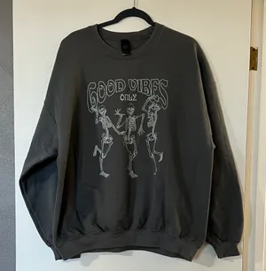 Sweet Claire Gray 'Good Vibes Only' Sweatshirt thumbnail 1