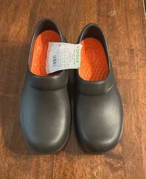 Crocs Clogs thumbnail 1