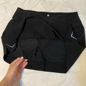 Black Women’s Golf Skort Size M thumbnail 2