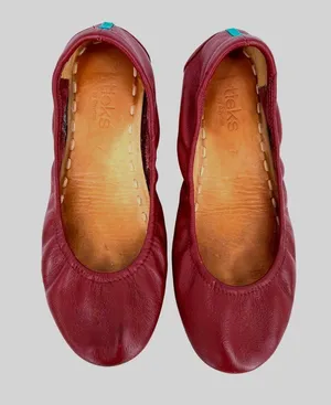 Tieks Burgundy Plum Leather Ballet Flats Foldable Size 7 Preppy Quiet Luxury thumbnail 1