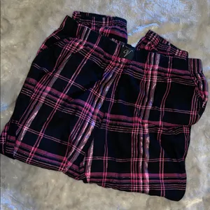 Victoria’s Secret Pink & Black Plaid Pajama Pants Size L/G thumbnail 3