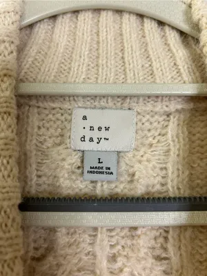 A New Day Cream Cable Knit Sleeveless Sweater Vest Size Large thumbnail 4