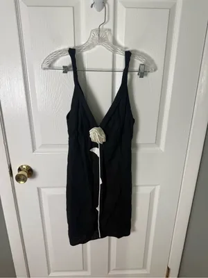 Farm Rio Black and White Rose Mini Dress XS thumbnail 2