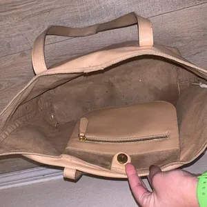 Old Navy Beige Faux Leather Tote Bag thumbnail 6