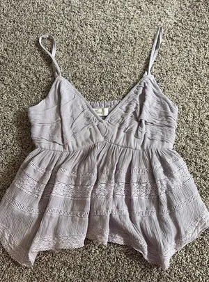 Hollister Top thumbnail 1