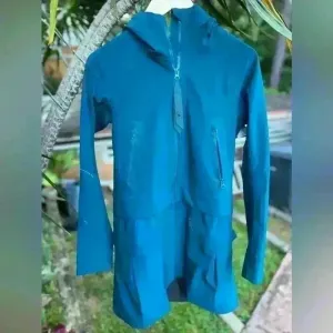 Lululemon $248 Rain or Shine Coat Trench Glyde Convertible Teal Blue Neon‎ Green thumbnail 4