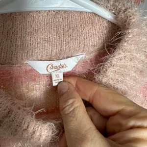 S49. Candie's pink & white striped fuzzy sweater Size XL thumbnail 2