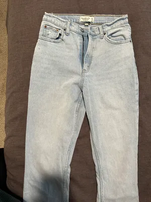 Abercrombie Ultra High Rise Slim Straight Jean thumbnail 5