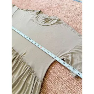 Taupe Ruffle Hem Babydoll Top Size L Soft Stretch Short Sleeve Tee thumbnail 2