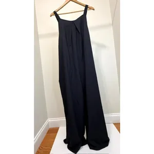 Oversized Minimalist Floral Overalls – Black with Cream Flowers SzXL (NWT) thumbnail 2