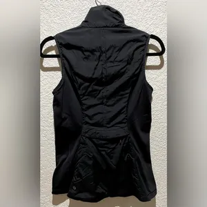 Lululemon Run For Cold Vest PrimaLoft Stretch Glide Material in Black Size 6 thumbnail 10