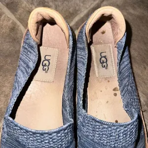 Uggs heathered blue striped size 7 comfortable slip on loafers thumbnail 2