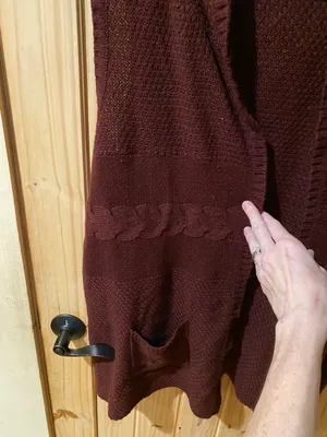 Cato Est 1946 Burgundy Sleeveless Sweater With Hood Size 18/20W thumbnail 2