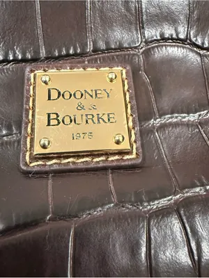 Dooney Bourke Oakdale Crossbody Bag Purse Crocodile Embossed Leather EUC thumbnail 8